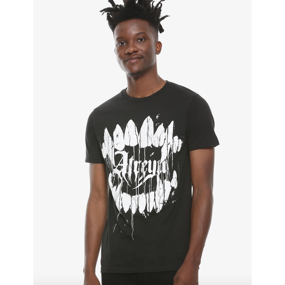 ATREYU METALCORE BAND FANGS T-SHIRT SIZE SMALL